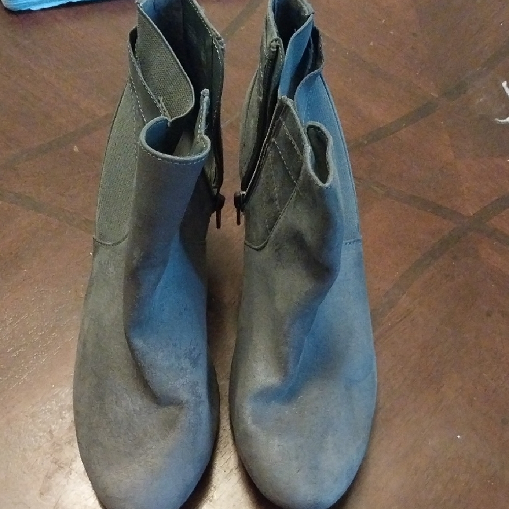 Dexflex Comfort Gray Ankle Booties with Side Zipper